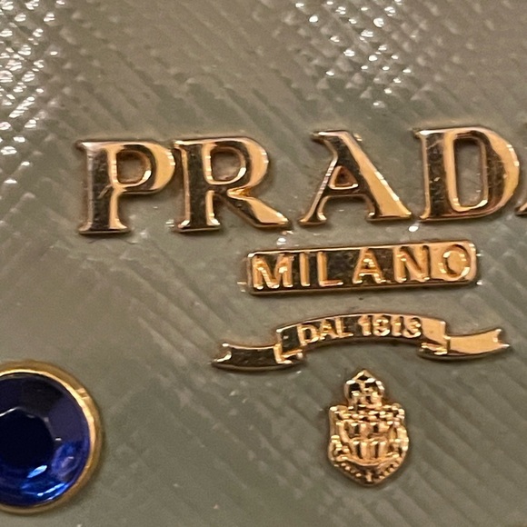 Authentic Prada Vernice Crystal Embellished Lux Lago Paint Green Leather Wallet - Picture 12 of 14